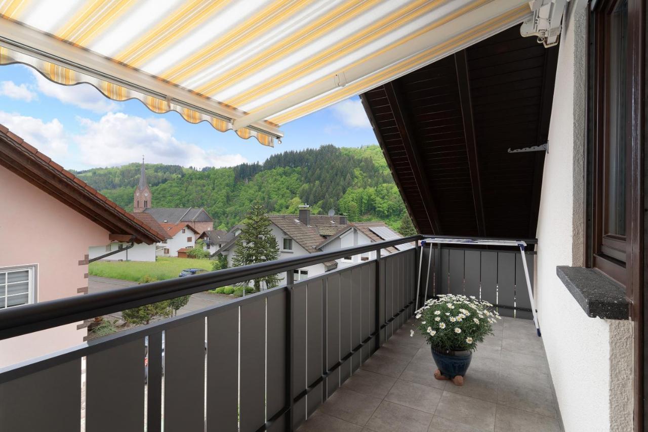 Gieringer Apartment Oberharmersbach Bagian luar foto